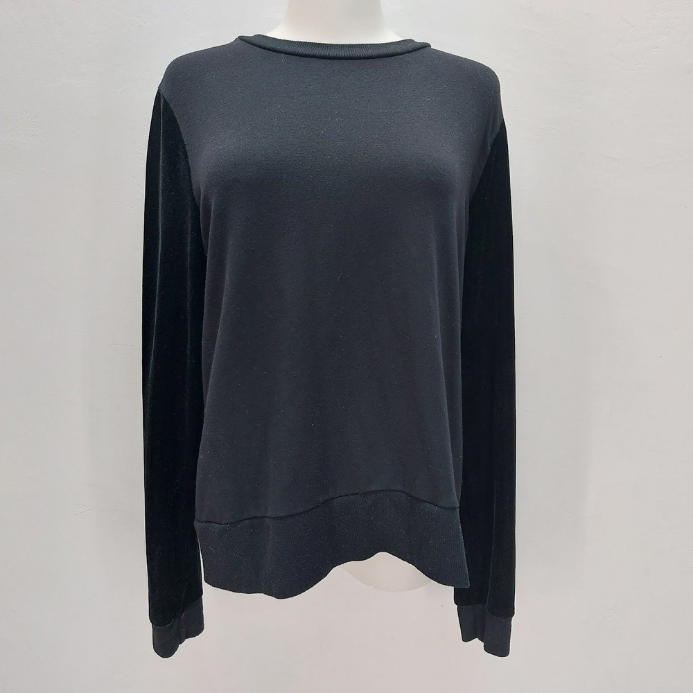 Beyond Yoga Sweatshirt Women's M Black Velvet Sleeve Mixed Media Athleisure